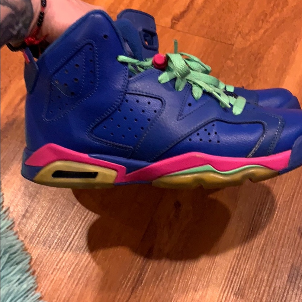 Retro 6 - Picture 2 of 5